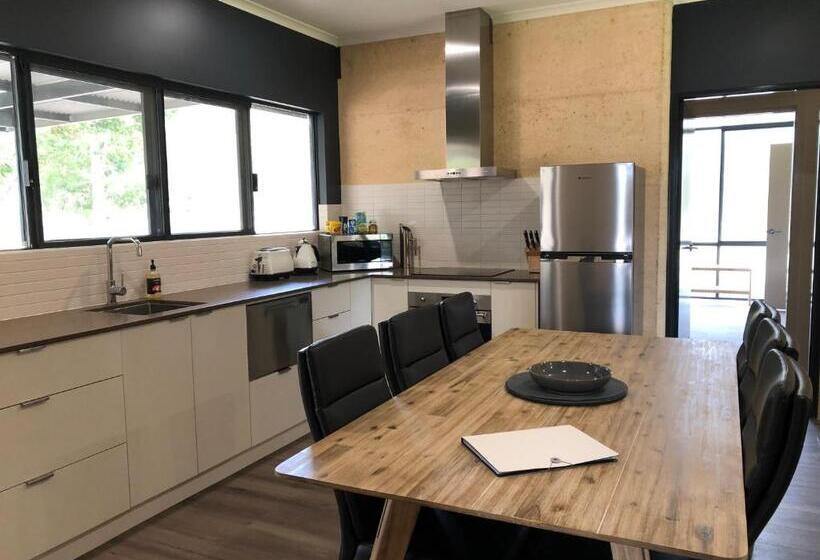 אתר נופש Tanah Marah