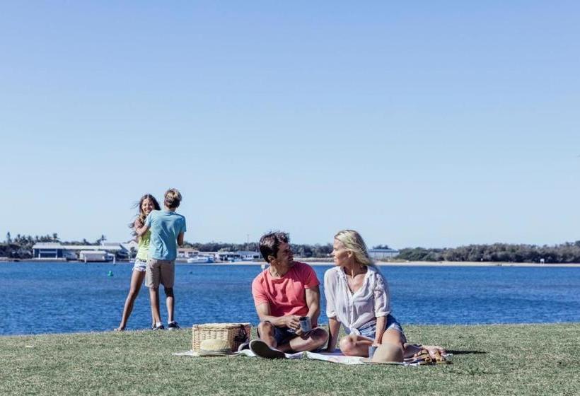 Sky Broadwater Apartments