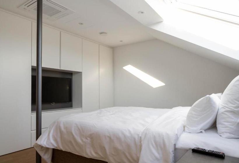 Toploft Serviced Apartments