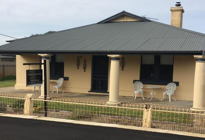 Agnes Cottage Bed & Breakfast