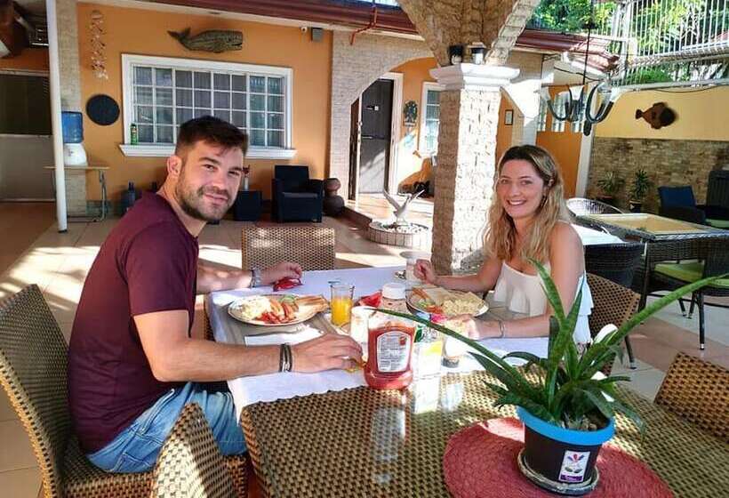 هاستل Little Norway Guesthouse   Mactan Cebu International Airport