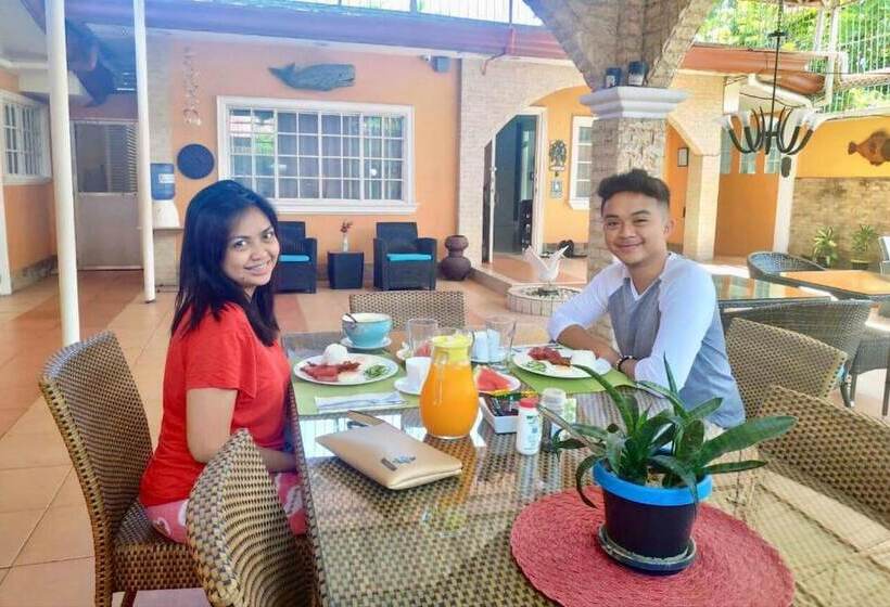 هاستل Little Norway Guesthouse   Mactan Cebu International Airport