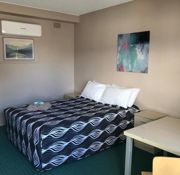 فندق صغير Aquatic Motor Inn