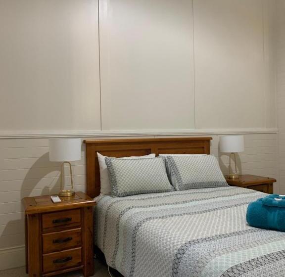 הוסטל The Convent Boutique Accommodation