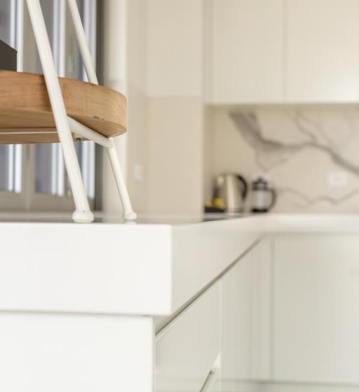 Astina Suites, Forster