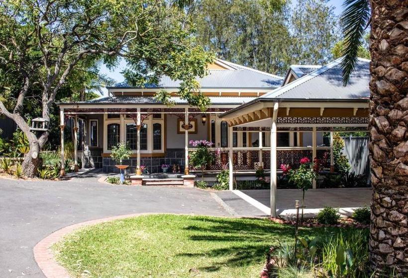 住宿加早餐  The Oaks Lilydale Accommodation