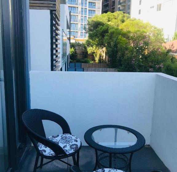 Ellia Doncaster Apartment