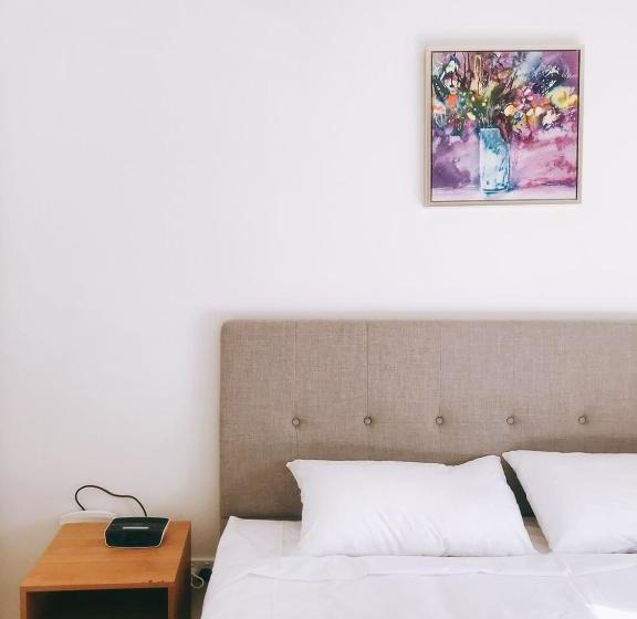 Ellia Doncaster Apartment