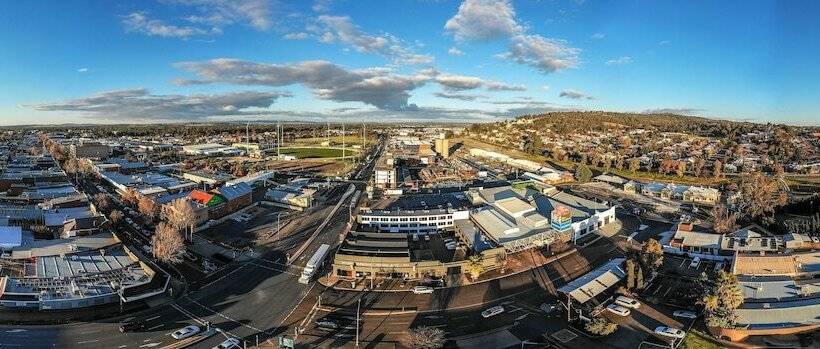 בית מלון כפרי Astor Inn