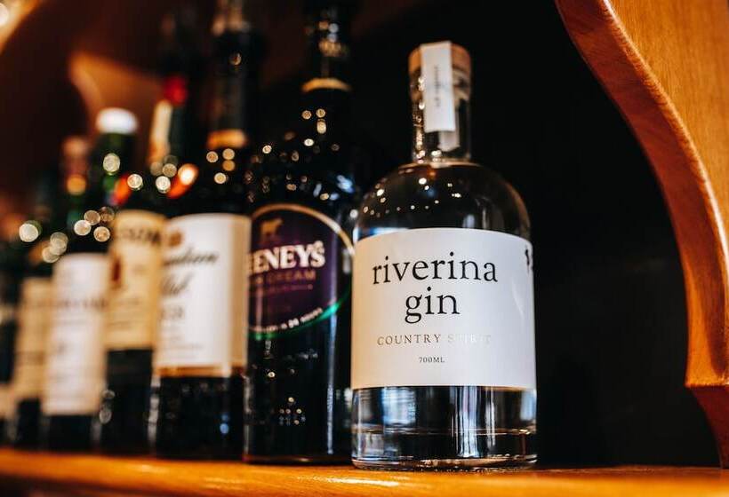 בית מלון כפרי Astor Inn