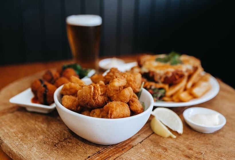 בית מלון כפרי Astor Inn