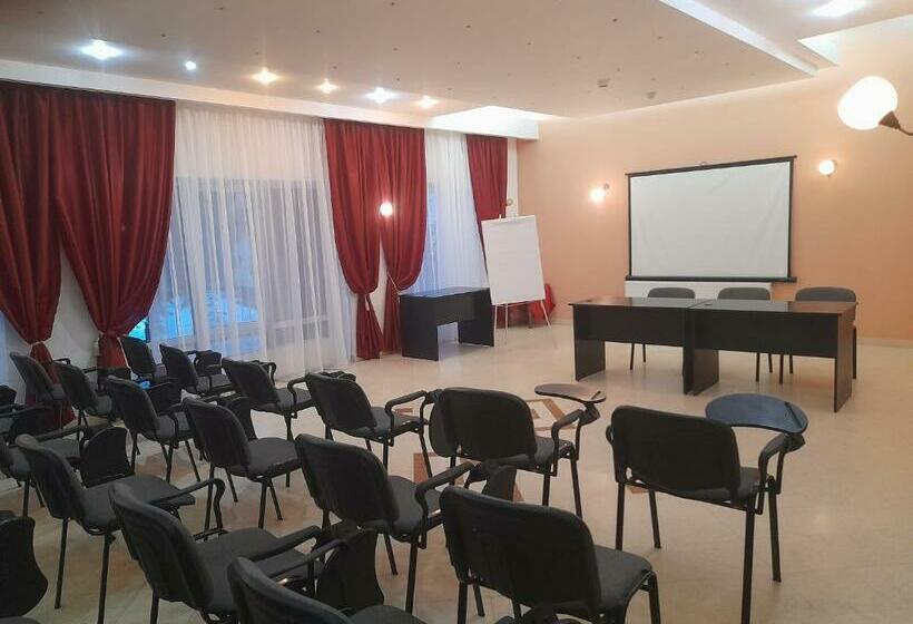 فندق Miraj   Restaurant & Sauna & Biliard