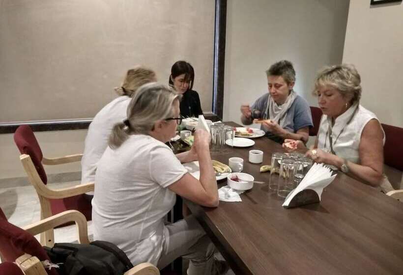 ホテル Naman Heights