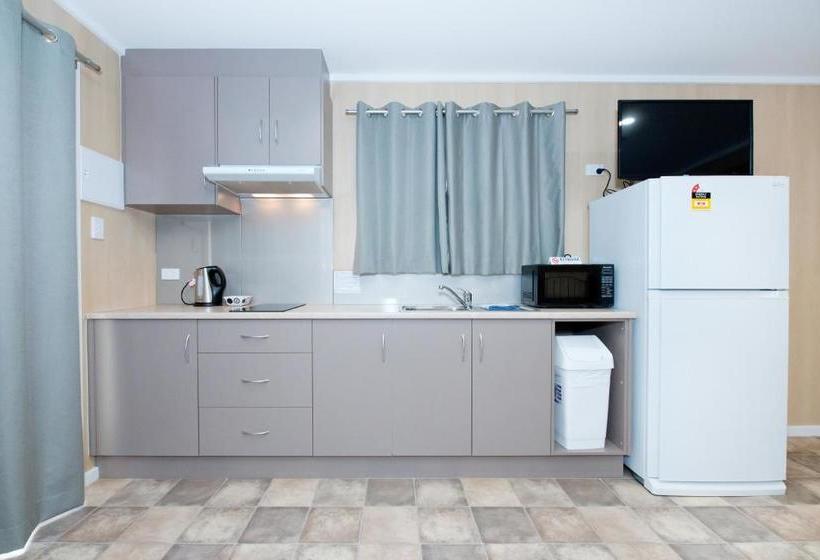 هتل Paringa Caravan Park