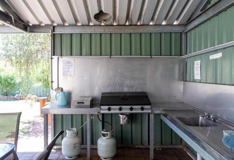 هتل Paringa Caravan Park