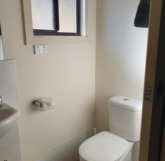 هتل Paringa Caravan Park