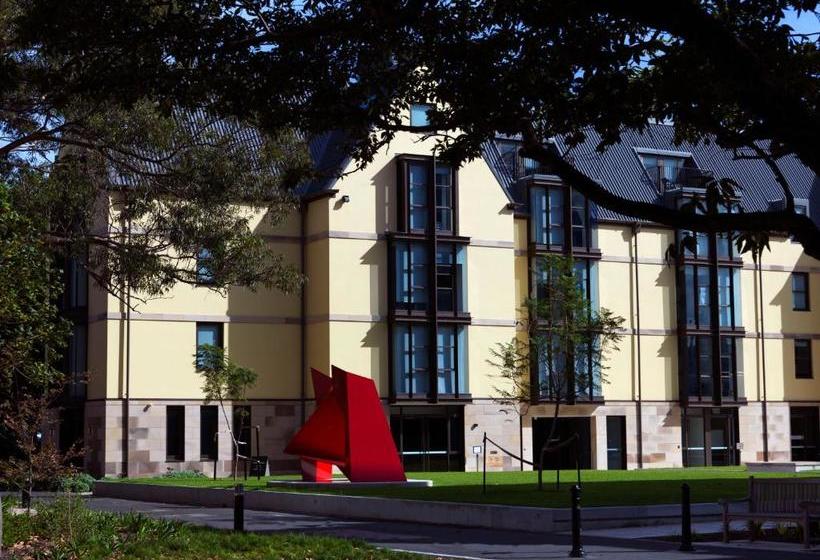 هتل St Paul S Serviced Accommodation