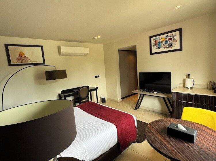 هتل The Palms By Eagles Accra