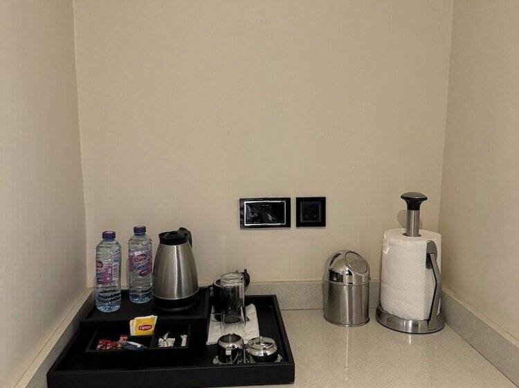 هتل The Palms By Eagles Accra