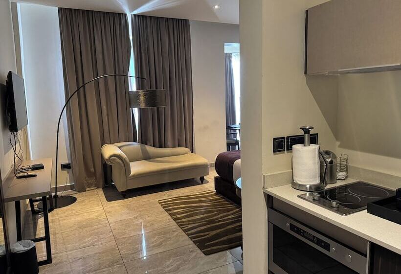 هتل The Palms By Eagles Accra