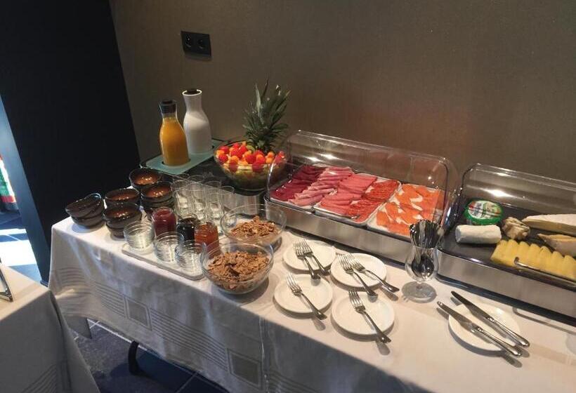 Отель Twee Broeders