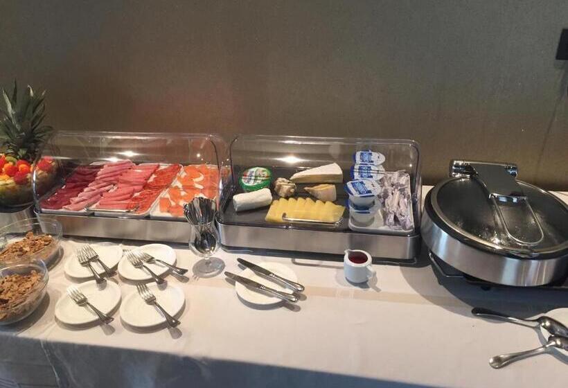 Отель Twee Broeders