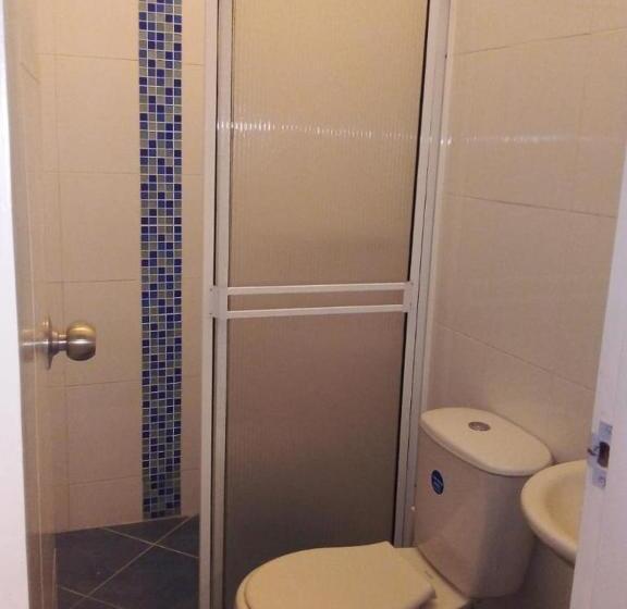 בית מלון כפרי West Plaza