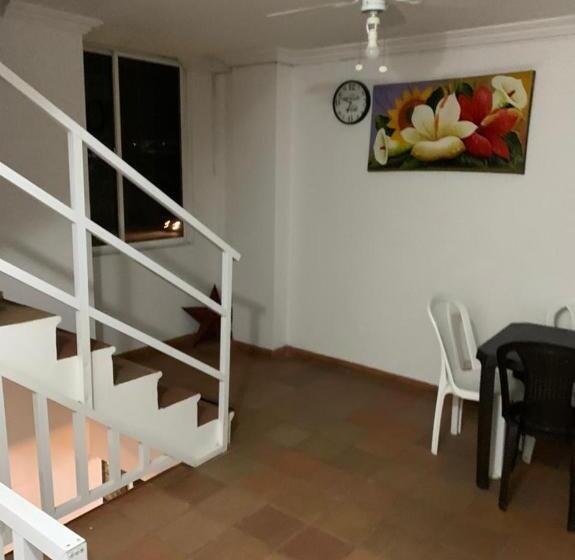 בית מלון כפרי West Plaza