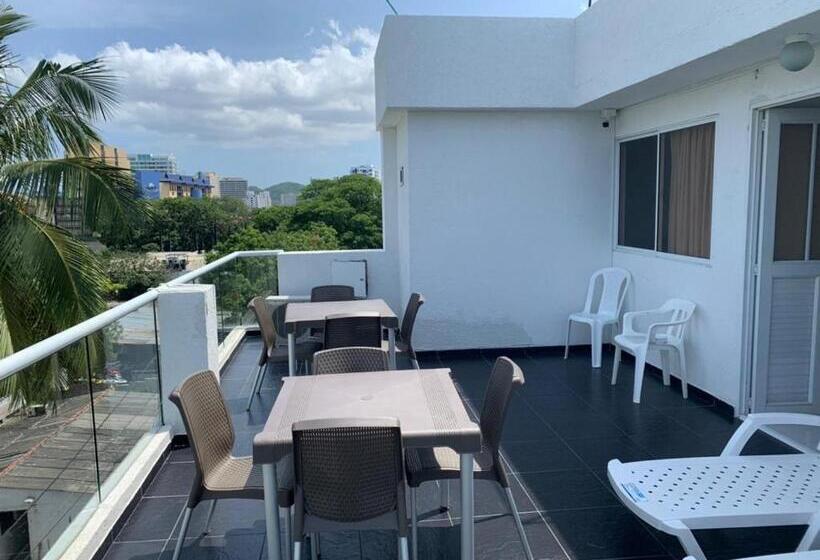 בית מלון כפרי West Plaza