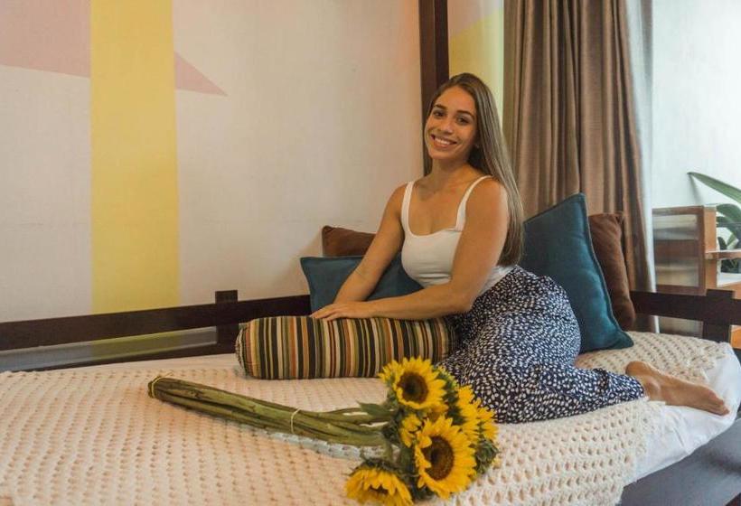 酒店 Yellow Tree Suites