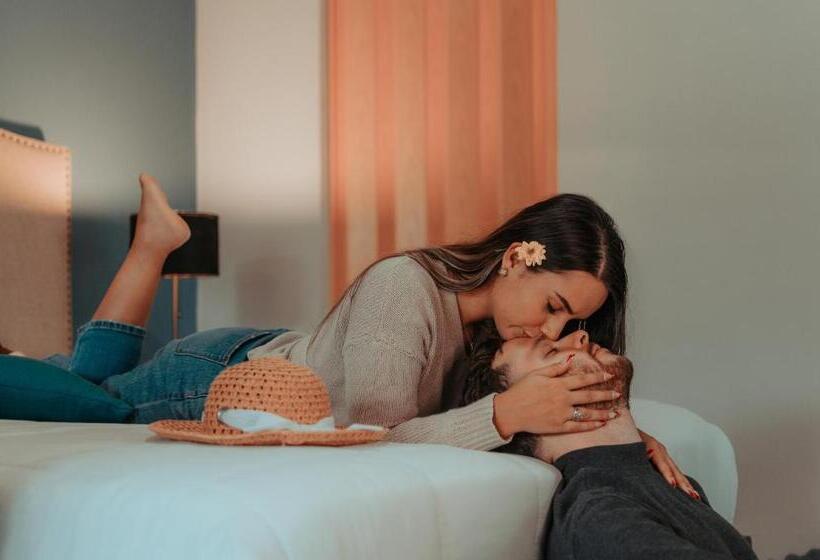 酒店 Yellow Tree Suites