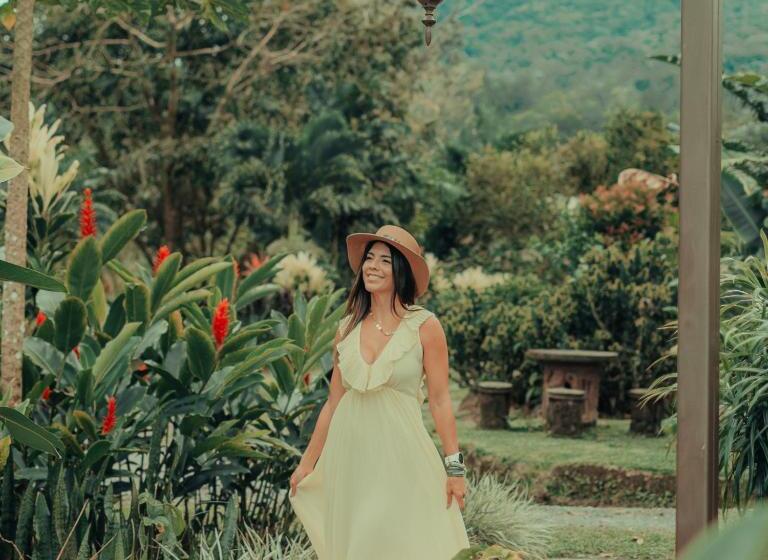 酒店 Yellow Tree Suites