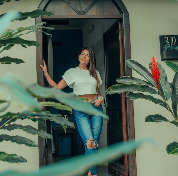 酒店 Yellow Tree Suites