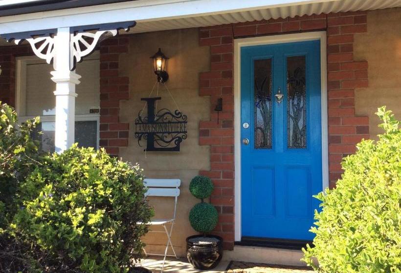 La Maison Riviere   The River House Bed & Breakfast