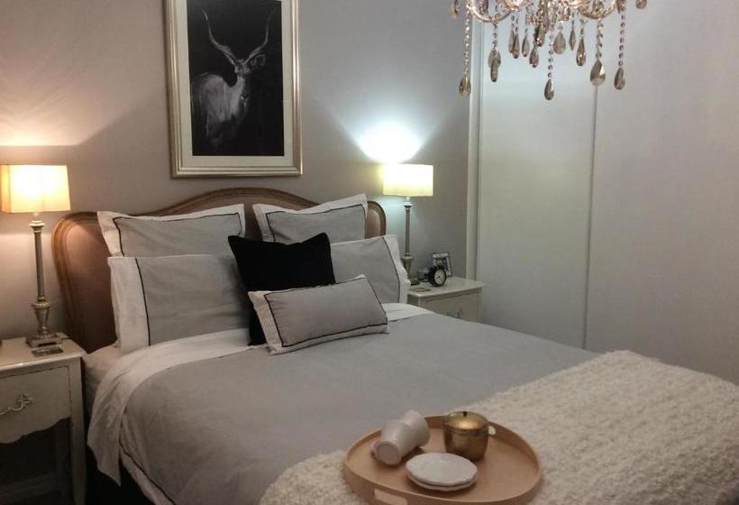 La Maison Riviere   The River House Bed & Breakfast