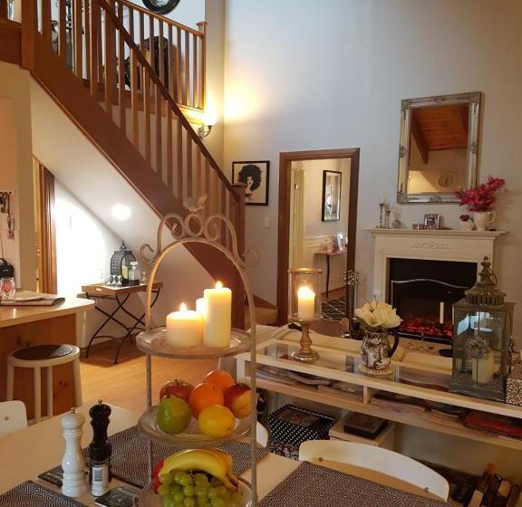 La Maison Riviere   The River House Bed & Breakfast