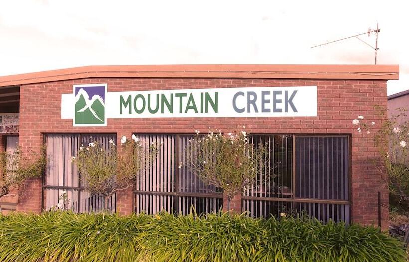 Mountain Creek Motel Bar & Restaurant