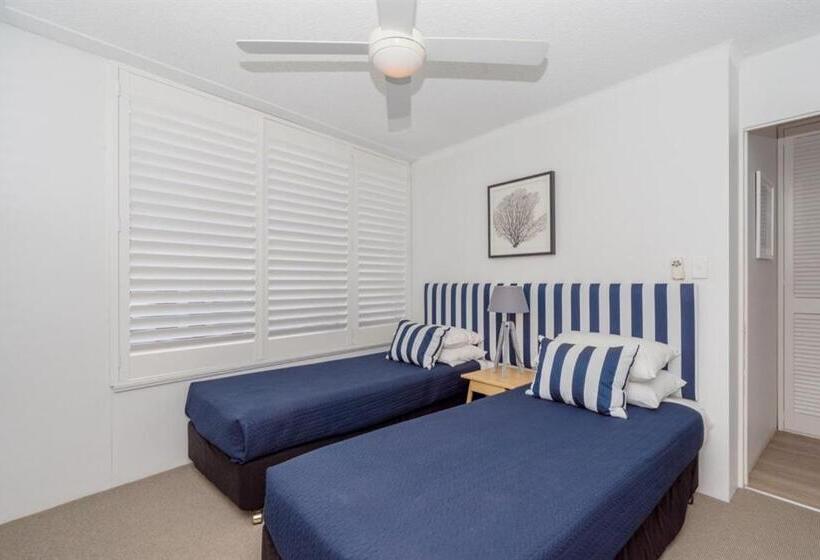 One The Esplanade Apartments On Surfers Paradise