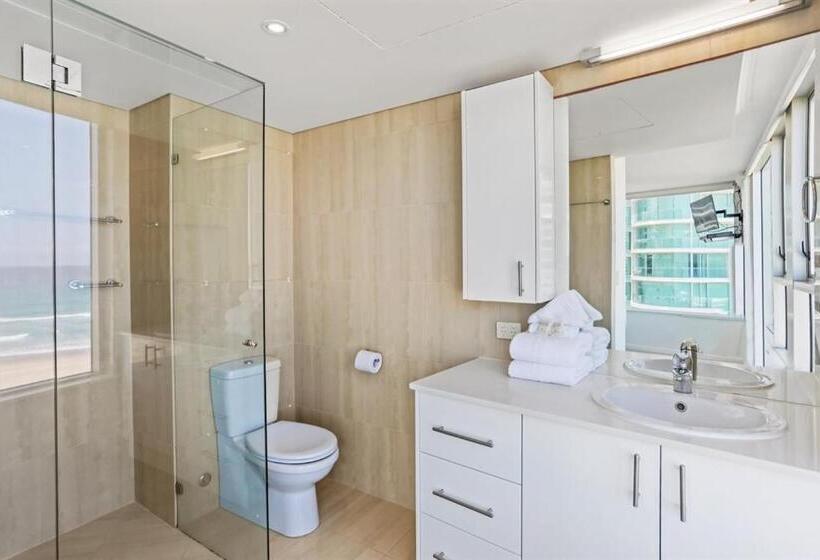 One The Esplanade Apartments On Surfers Paradise