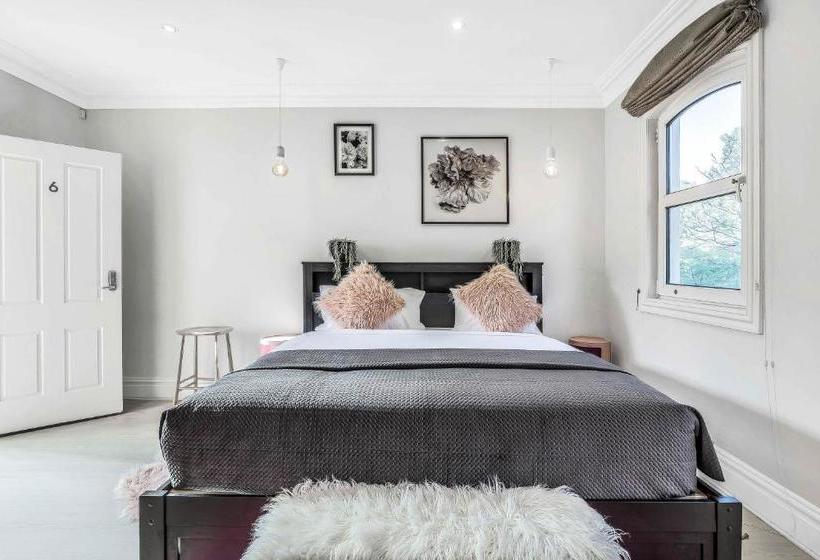 پانسیون 142 Wyndham