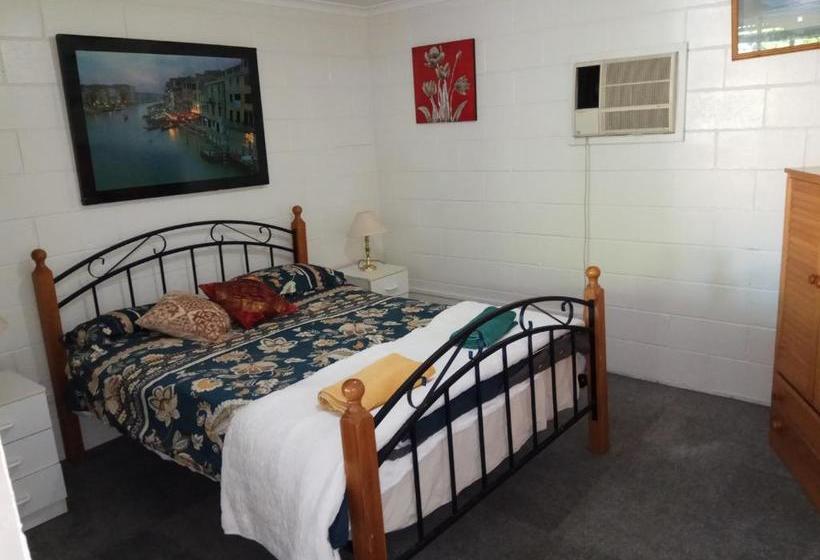 پانسیون Burt St Gardens