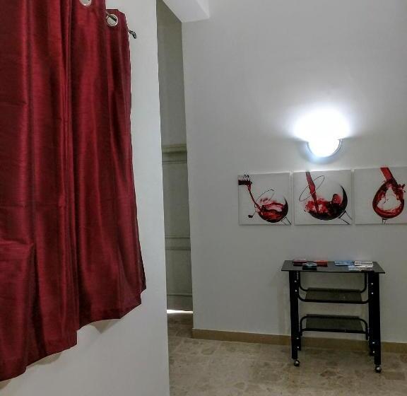 پانسیون Charming Rooms With A Seaview