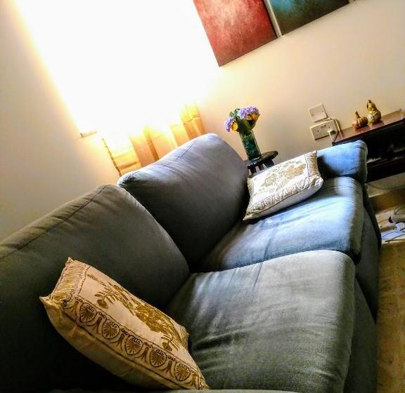 پانسیون Charming Rooms With A Seaview