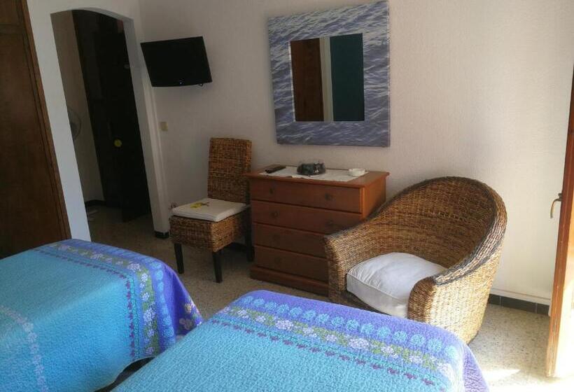 پانسیون Pensio Can Fabrellas