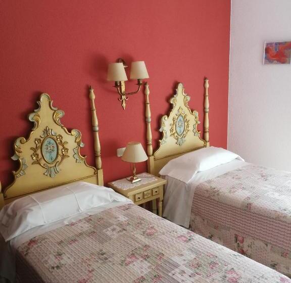 پانسیون Pensio Can Fabrellas