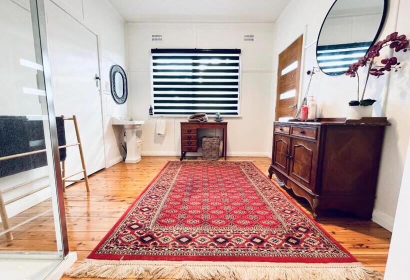 פנסיון Town Cottage