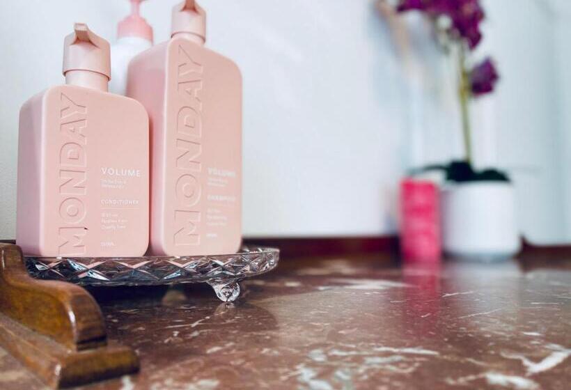 פנסיון Town Cottage