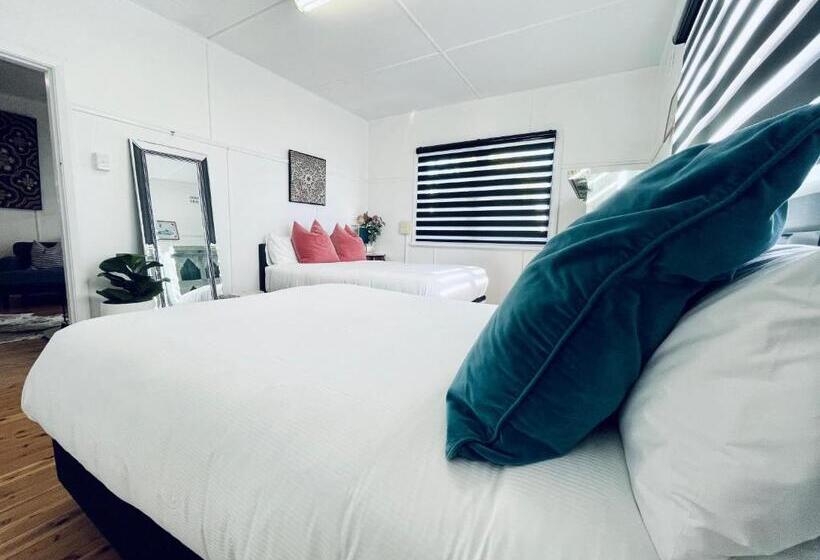 פנסיון Town Cottage