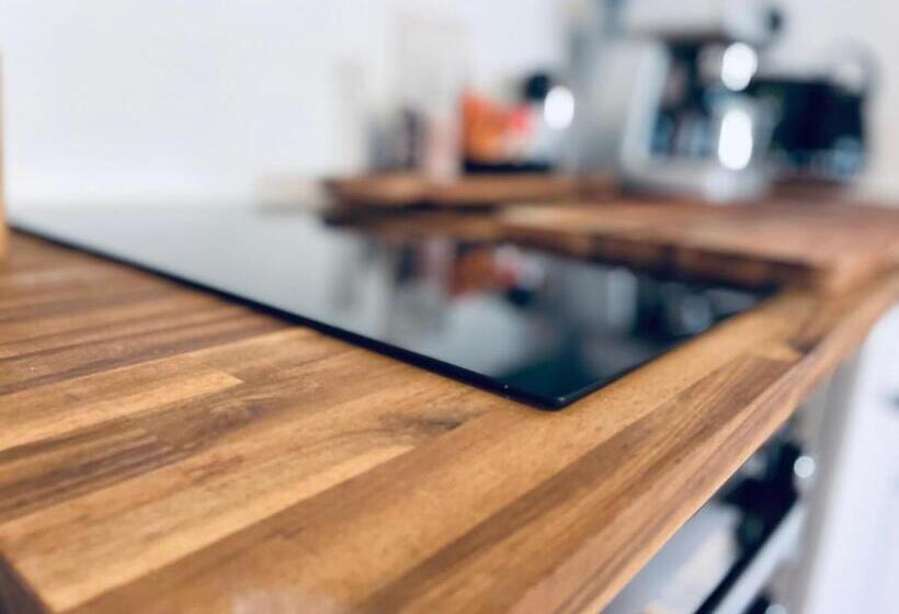 פנסיון Town Cottage