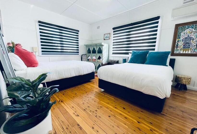 פנסיון Town Cottage